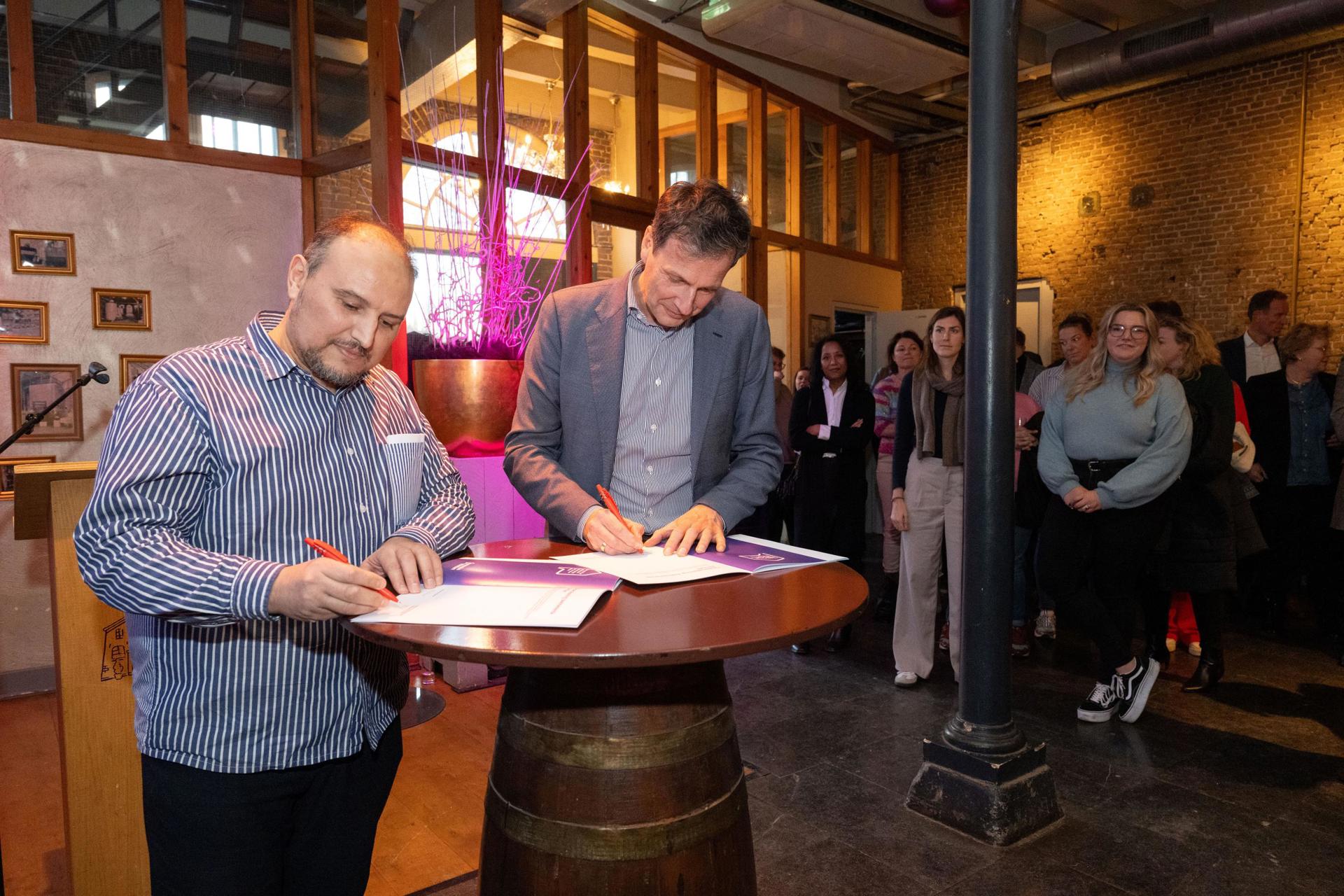 20250130 074M.Muus Ondertekening